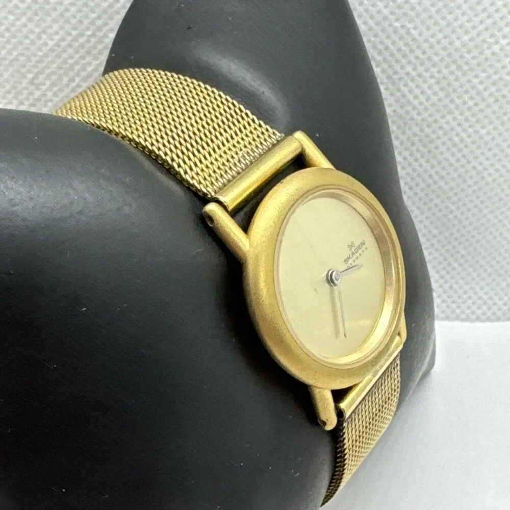 Skagen 45GG Women's Gold Tone Analog Dial Quartz Genuine Wrist Watch JNA568